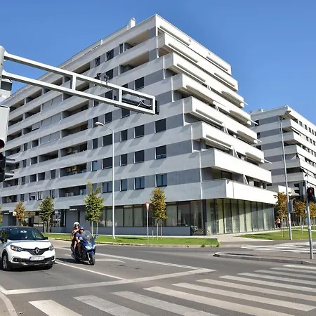 Appartement M&t With Garage,near The Old Town