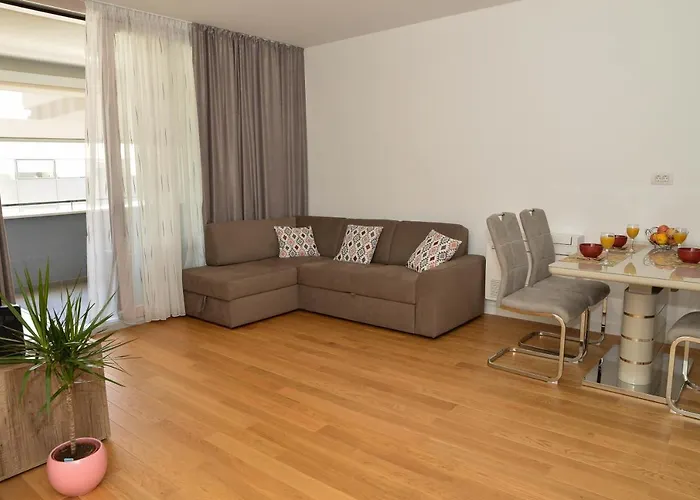 Apartamento M&t With Garage,near The Old Town *